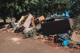 Descarte irregular de lixo gera multas de R$ 765 mil na Capital Descarte irregular de lixo gera multas de R$ 765 mil na Capital