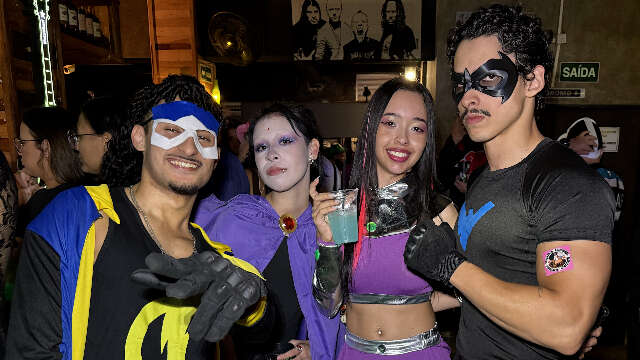 Nerds quebram estere&oacute;tipo e lotam balada fantasiados em Campo Grande