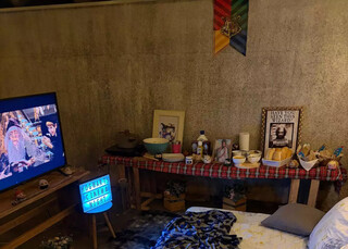 Elzilei faz jantares tem&aacute;ticos para criar experi&ecirc;ncia com os amigos