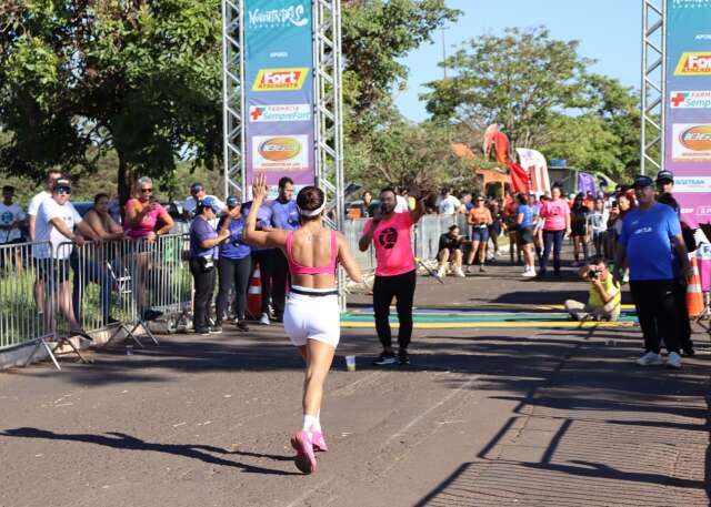 Primeira corrida do ano quebra rotina na Capital e leva esporte at&eacute; a periferia