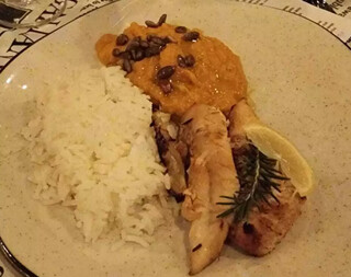 Elzilei faz jantares tem&aacute;ticos para criar experi&ecirc;ncia com os amigos