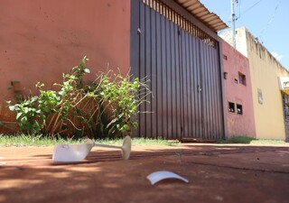 Vizinhos convivem com viol&ecirc;ncia em casa onde homem foi morto no Iracy Coelho