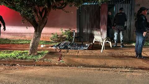 Mestre de obras &eacute; morto a facadas ap&oacute;s suspeita de ass&eacute;dio no Iracy Coelho