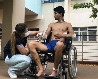 Ap&oacute;s grave acidente, Matheus saiu da cadeira de rodas e correu 21 km 