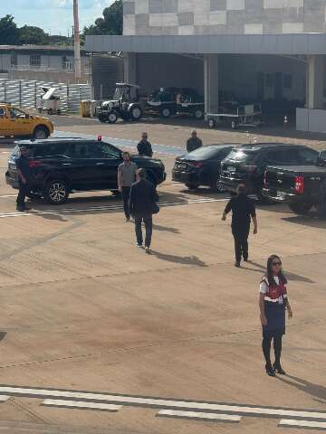 PGR &eacute; recebido por escolta na Capital e segue para a fronteira