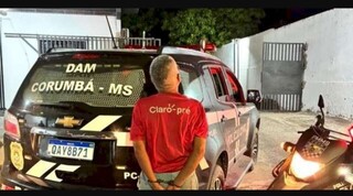 "Vou tomar meu chá de camomila", disse homem à polícia após matar ex a pauladas "Vou tomar meu chá de camomila", disse homem à polícia após matar ex a pauladas