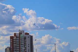 Semana come&ccedil;a com tempo inst&aacute;vel e 65 cidades sob alerta de temporal 