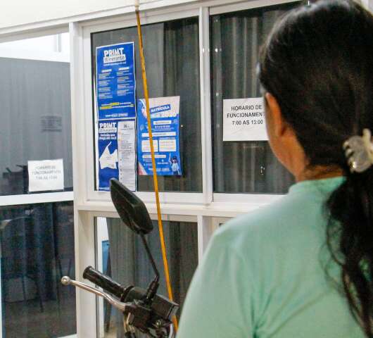Por senha para emprego, dom&eacute;stica encara chuva e noite em claro