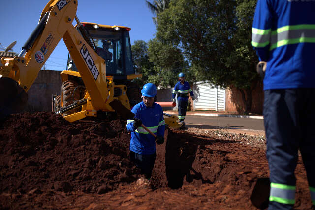 Capital amplia rede de esgoto e leva saneamento a mais 68 mil em 11 bairros