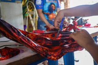Com fogo, Cinderela Tradi&ccedil;&atilde;o leva &agrave; avenida reflex&atilde;o sobre preconceito