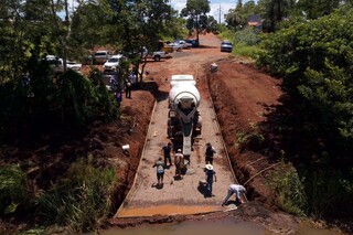 Depois de anos de improviso, pescadores ganham acesso p&uacute;blico ao Rio Dourado