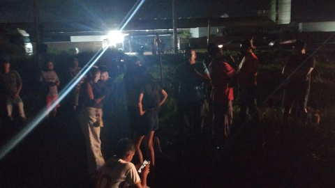 Ind&iacute;genas em busca de moradia ocupam &aacute;rea &agrave;s margens da BR-262