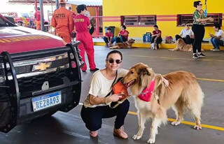 Jack ganhou festa com bolo, brigadeiro e turma de 'aumigos'