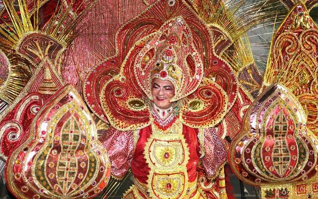 Mostra de fantasias de luxo volta &agrave; Capital ap&oacute;s mais de 5 anos