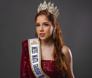 Professora e artes&atilde; de MS, Luana disputa coroa de Miss Brasil 2026