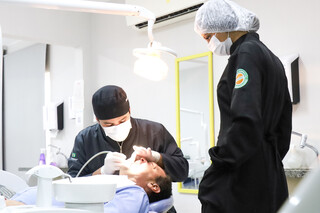 Areno seleciona pacientes para implantes dent&aacute;rios e aparelhos ortod&ocirc;nticos