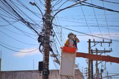 Provedoras de internet processam Energisa por cobran&ccedil;a abusiva no uso de postes