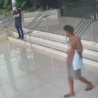 Preso e solto, homem que deixou faxineiro cego teve hist&oacute;rico violento ignorado