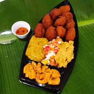 Barca de acarajé e abará é jeito de aliviar a saudade da Bahia em MS Barca de acarajé e abará é jeito de aliviar a saudade da Bahia em MS