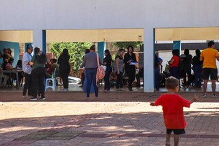 At&eacute; beb&ecirc; vai para a fila que &eacute; esperan&ccedil;a de emprego das &ldquo;m&atilde;es do Bolsa Fam&iacute;lia&rdquo;