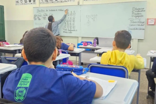 Após denúncias, SED corrige classificação para professores temporários Após denúncias, SED corrige classificação para professores temporários