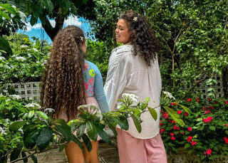 Irm&atilde;s fizeram do quintal um set de filmagem e levaram hist&oacute;ria &agrave; Europa