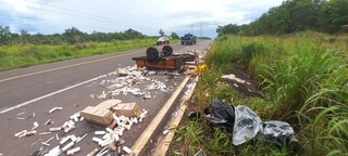 Ve&iacute;culos ficam destru&iacute;dos em acidente envolvendo sete pessoas na BR-262