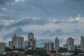 Quarta-feira tem alerta de tempestade e previs&atilde;o de calor intenso em MS