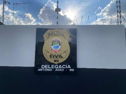 Professor &eacute; preso suspeito de estuprar alunas de 7 anos