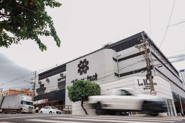 Lojas e &oacute;rg&atilde;os p&uacute;blicos esvaziam salas para "1&ordm; shopping de Campo Grande" fechar