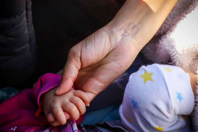 At&eacute; beb&ecirc; vai para a fila que &eacute; esperan&ccedil;a de emprego das &ldquo;m&atilde;es do Bolsa Fam&iacute;lia&rdquo;