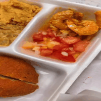 Barca de acaraj&eacute; e abar&aacute; &eacute; jeito de aliviar a saudade da Bahia em MS