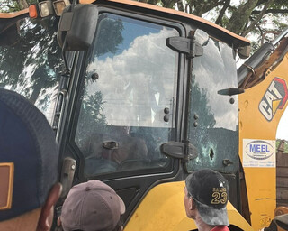 Trabalhador &eacute; morto a tiros dentro de retroescavadeira em Ponta Por&atilde;