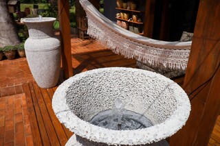 Vasos eg&iacute;pcios com chafariz e fogo s&atilde;o novos jeitos de relaxar em casa