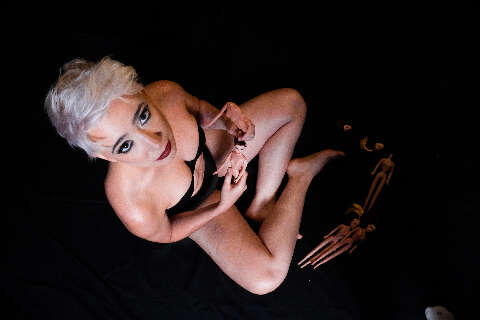 Espet&aacute;culo debate viol&ecirc;ncia e desafios de ser mulher em terra patriarcal 