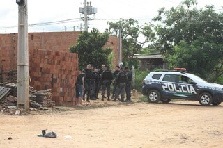 Quatro matam adolescente com facadas e tiros em briga por ci&uacute;mes