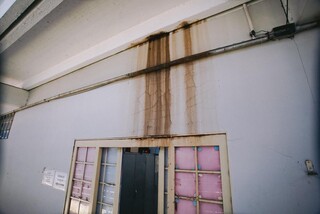 Conselho Tutelar Sul parece pr&eacute;dio abandonado, mas atende 500 crian&ccedil;as ao m&ecirc;s