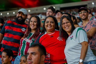 Namorada tricolor realiza sonho de flamenguista no Maracan&atilde;