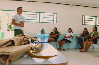 Comunidade Kadiw&eacute;u aprende t&eacute;cnicas para recuperar &aacute;reas degradadas