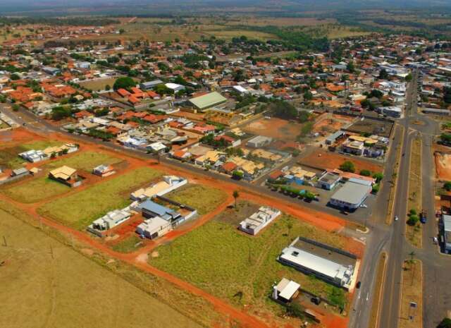 Compra de &ocirc;nibus usados para estudantes gera multa contra prefeito