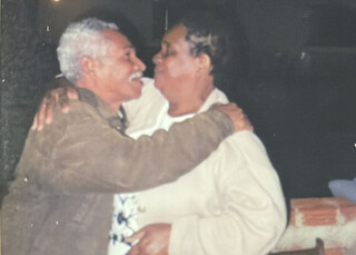 Com 14 netos, casal celebrou 60 anos de casamento "sem desgrudar"