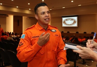 Casos de surto crescem e bombeiros passam a usar t&eacute;cnica do FBI em crises