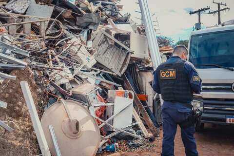Opera&ccedil;&atilde;o percorre 13 estabelecimentos contra com&eacute;rcio ilegal de cobre