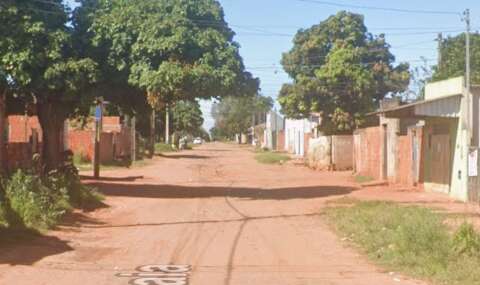 Rapaz &eacute; morto a tiros por causa de d&iacute;vida com dono de conveni&ecirc;ncia