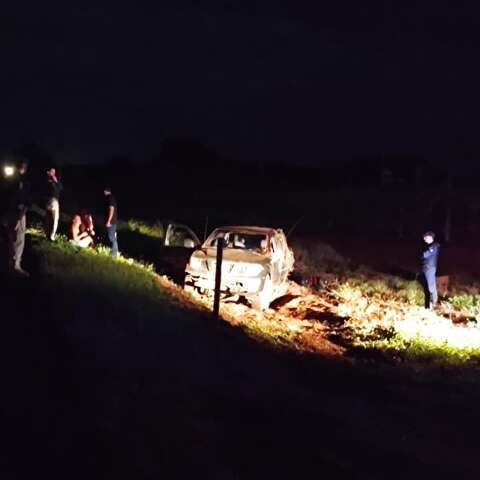 Motorista morre ap&oacute;s caminhonete capotar na BR-376