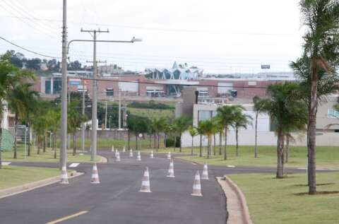 Asfalto se deteriora no Alphaville e Justi&ccedil;a obriga obra de R$ 3,3 milh&otilde;es