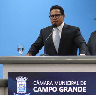 Adriane pede revis&atilde;o de &iacute;ndice da educa&ccedil;&atilde;o ap&oacute;s perda de repasses estaduais