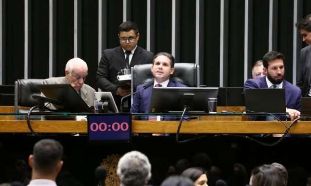 C&acirc;mara aprova reajuste para servidores federais