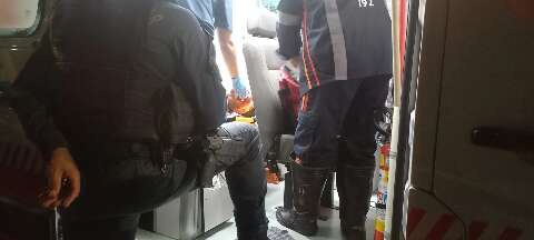 Mulher esfaqueia companheiro no rosto e alega ter sido agredida