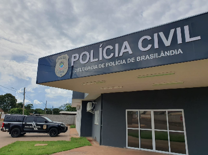 Suspeitos de latroc&iacute;nio s&atilde;o presos ap&oacute;s fugirem com carro da v&iacute;tima